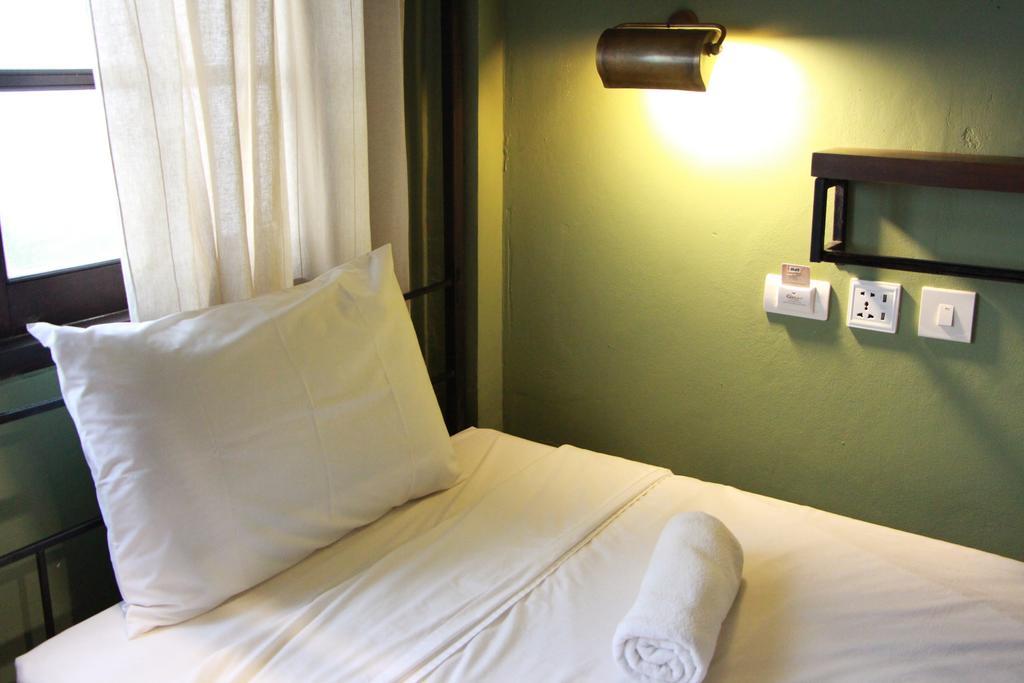 Niras Bankoc Hostel Бангкок Екстер'єр фото