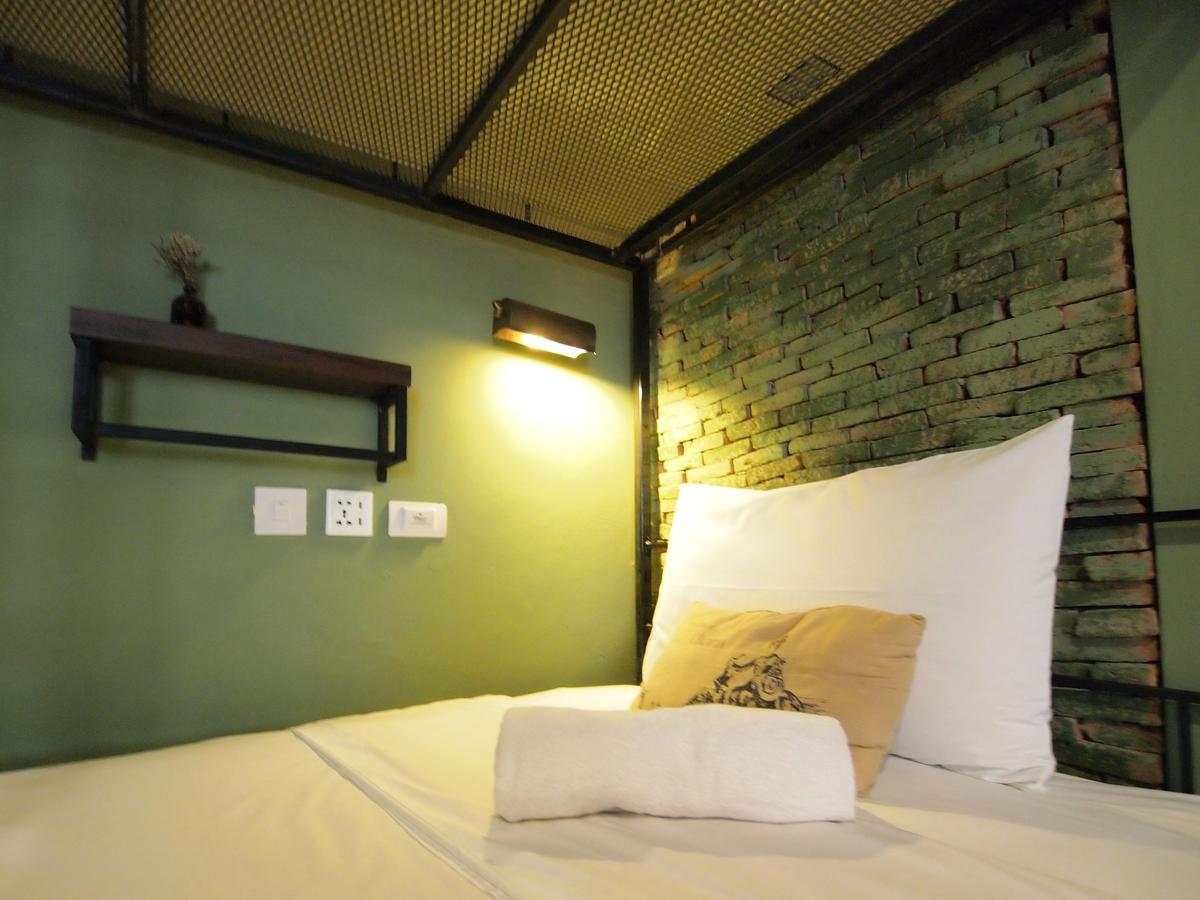 Niras Bankoc Hostel Бангкок Екстер'єр фото